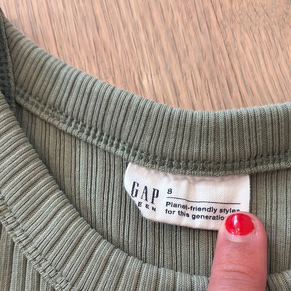 GAP Olive Ribbed Top - Picture 2 of 2